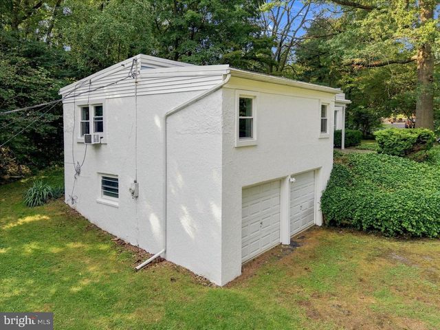 35 ORCHARD RD, Lancaster, PA 17601