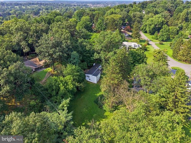 35 ORCHARD RD, Lancaster, PA 17601
