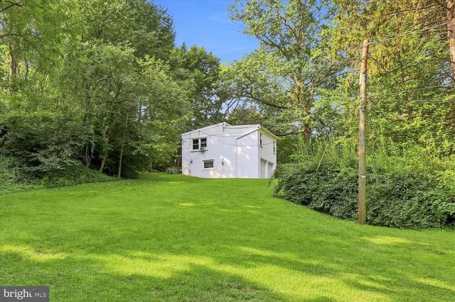 35 ORCHARD RD, Lancaster, PA 17601