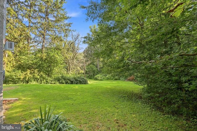 35 ORCHARD RD, Lancaster, PA 17601
