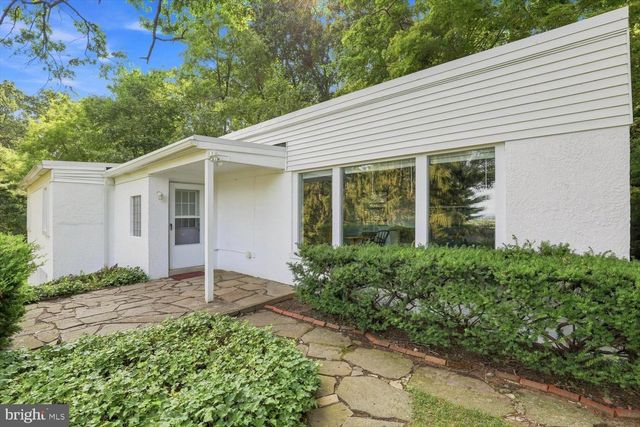 35 ORCHARD RD, Lancaster, PA 17601