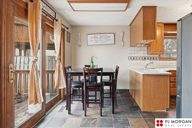 2324 N 113th Street, Omaha, NE 68164