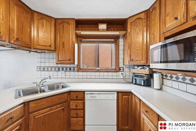 2324 N 113th Street, Omaha, NE 68164