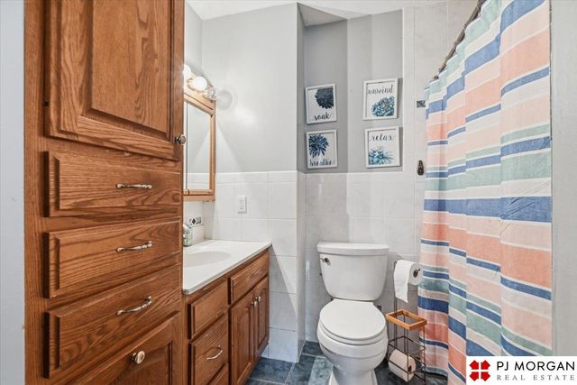 2324 N 113th Street, Omaha, NE 68164