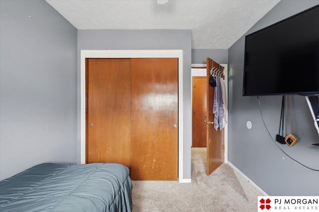 2324 N 113th Street, Omaha, NE 68164