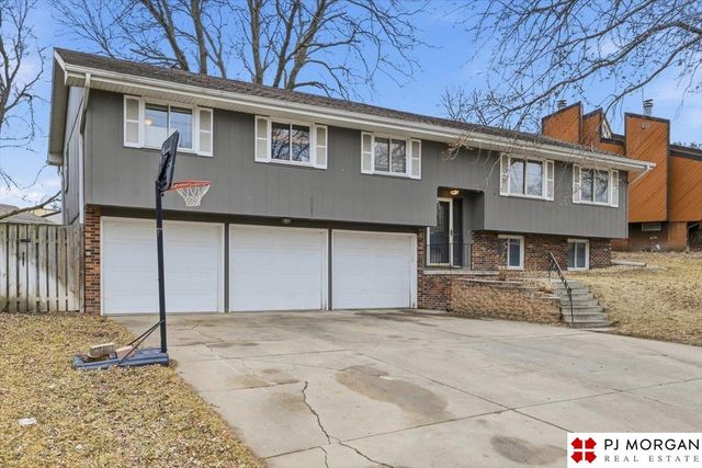 2324 N 113th Street, Omaha, NE 68164