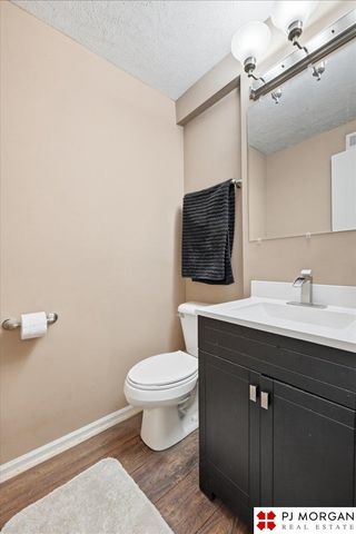 2324 N 113th Street, Omaha, NE 68164