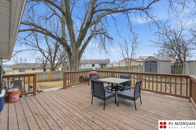 2324 N 113th Street, Omaha, NE 68164