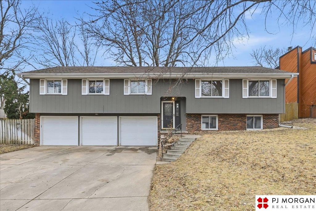 2324 N 113th Street, Omaha, NE 68164