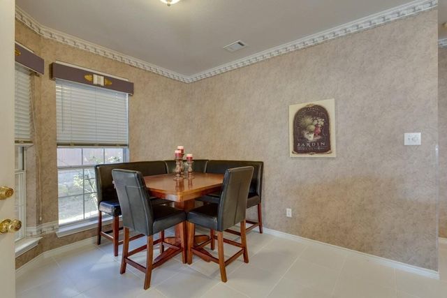 801 Steeps Court, Euless, TX 76039