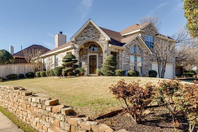801 Steeps Court, Euless, TX 76039