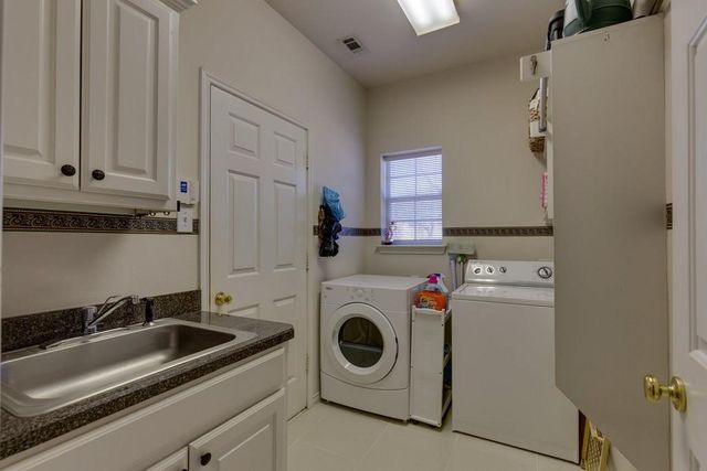 801 Steeps Court, Euless, TX 76039