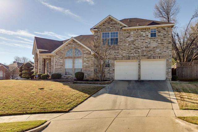 801 Steeps Court, Euless, TX 76039