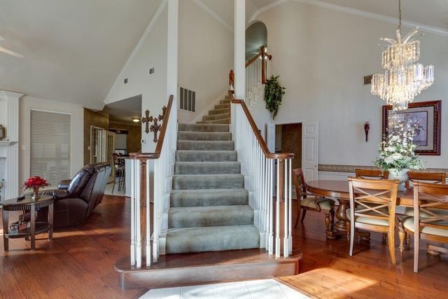 801 Steeps Court, Euless, TX 76039