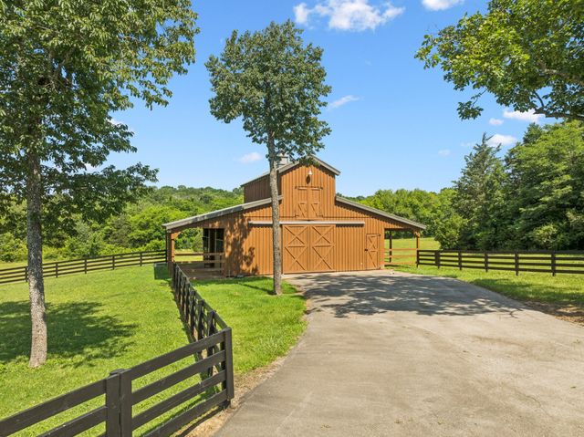 2650 Finley Ridge Lane, Nolensville, TN 37135