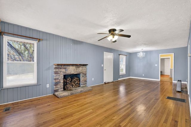 164 Marlette Drive, Mccaysville, GA 30555