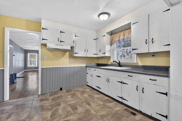 164 Marlette Drive, Mccaysville, GA 30555