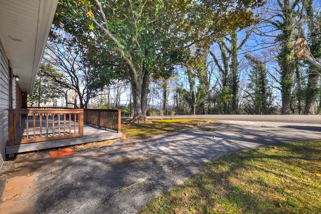 164 Marlette Drive, Mccaysville, GA 30555