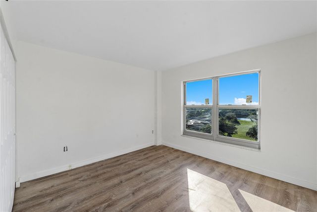 4174 Inverrary Drive 1002, Lauderhill, FL 33319