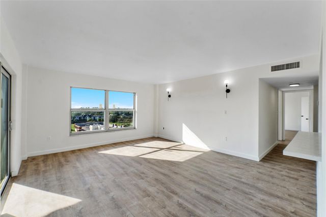 4174 Inverrary Drive 1002, Lauderhill, FL 33319