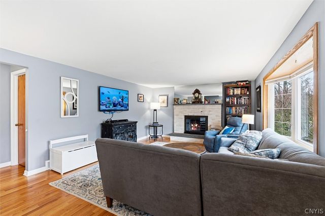 105 Vanida Lane, Manlius, NY 13066