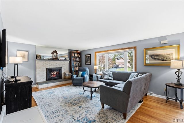 105 Vanida Lane, Manlius, NY 13066