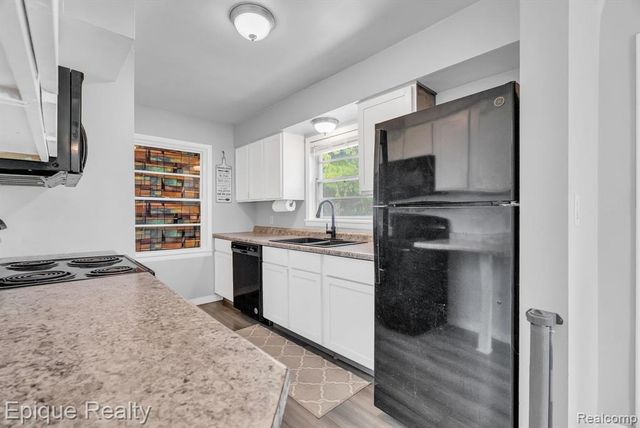 2324 Edwards Street, Grand Blanc, MI 48439