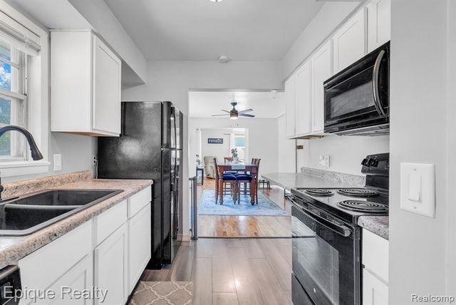2324 Edwards Street, Grand Blanc, MI 48439