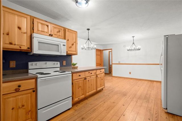 425 Enchanted Woods Dr, Blairsville, GA 30512