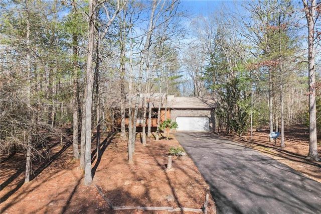 425 Enchanted Woods Dr, Blairsville, GA 30512