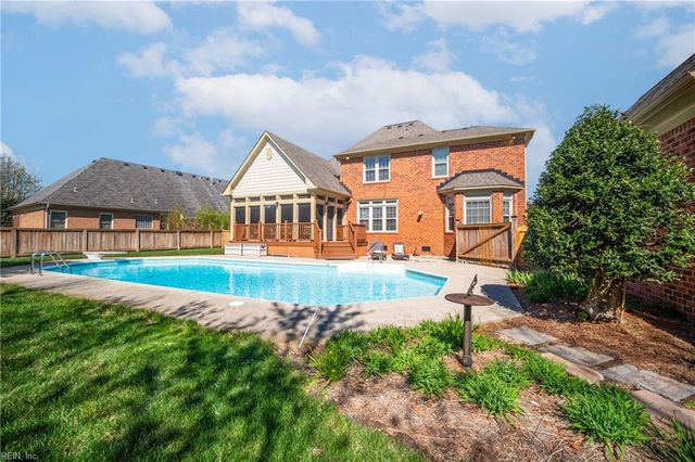 827 Waterfall WAY, Chesapeake, VA 23322