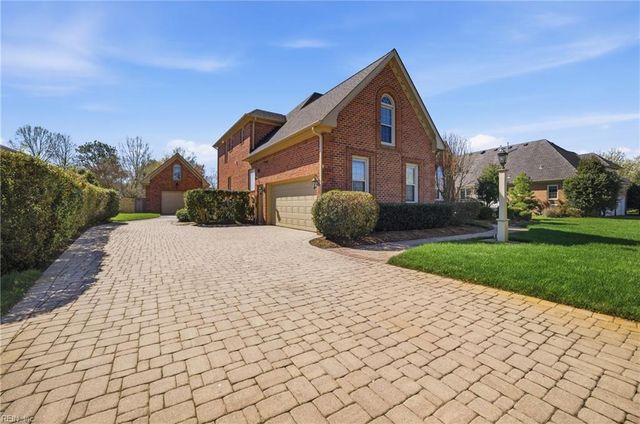 827 Waterfall WAY, Chesapeake, VA 23322