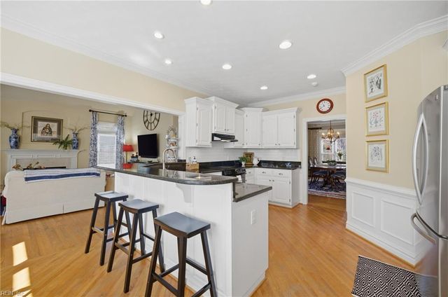 827 Waterfall WAY, Chesapeake, VA 23322