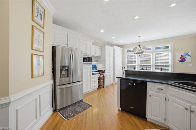 827 Waterfall WAY, Chesapeake, VA 23322