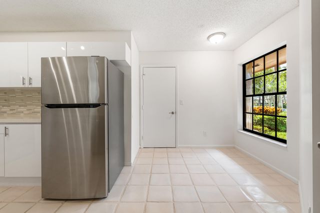 7219 Le Chalet Boulevard, Boynton Beach, FL 33472