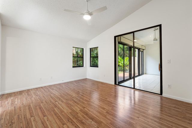 7219 Le Chalet Boulevard, Boynton Beach, FL 33472