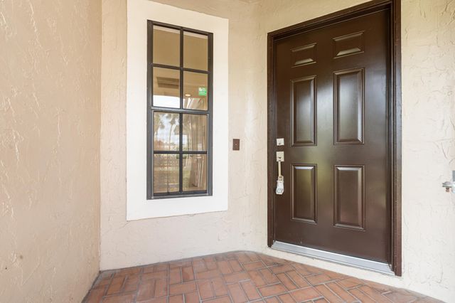 7219 Le Chalet Boulevard, Boynton Beach, FL 33472
