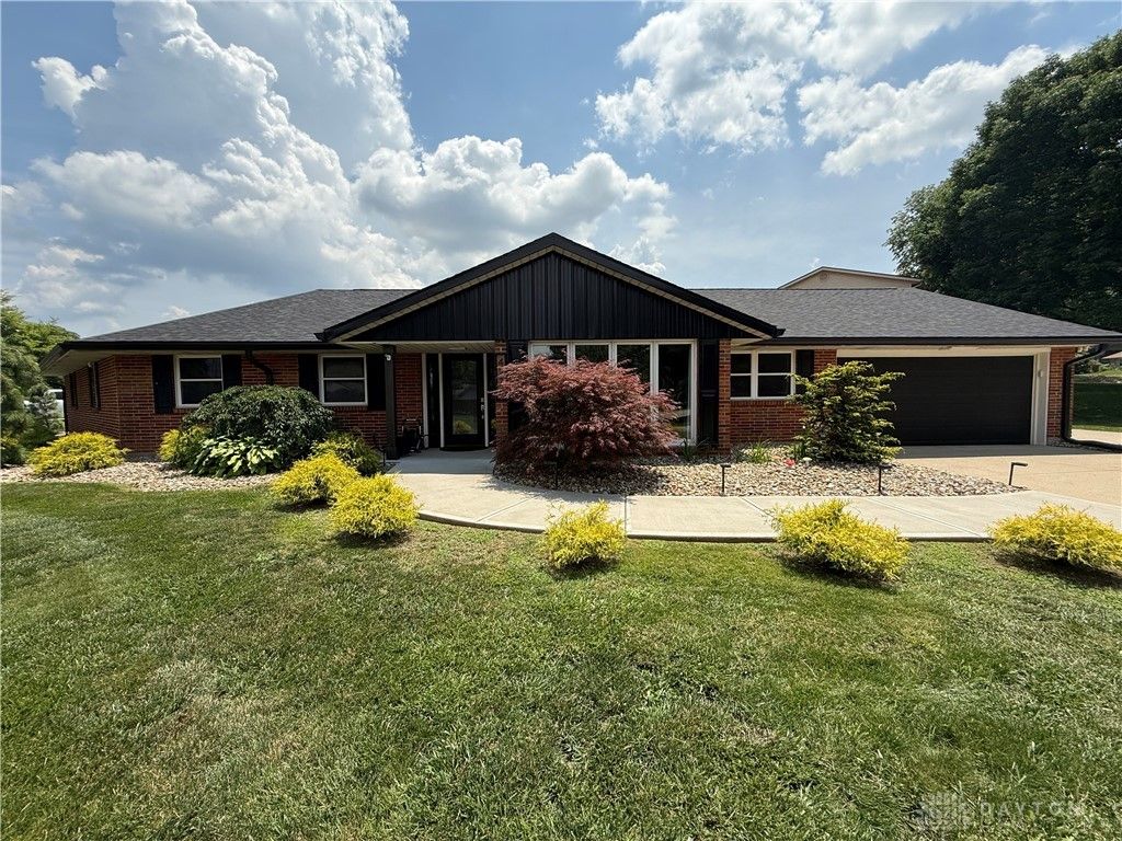 4220 Sillman Place, Kettering, OH 45440
