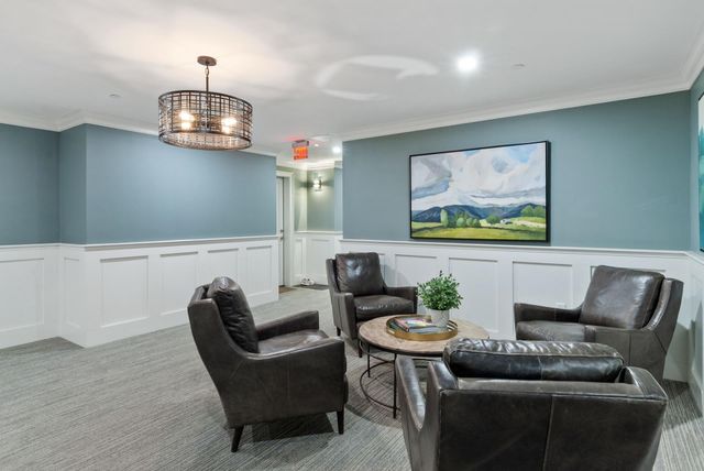 24 Willey Creek Rd Unit 203, Exeter, NH 03833