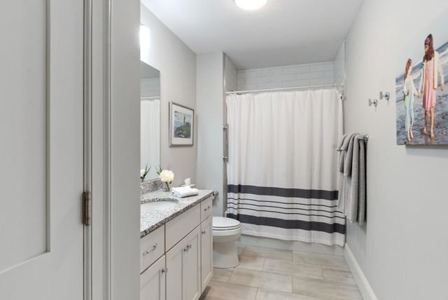 24 Willey Creek Rd Unit 203, Exeter, NH 03833