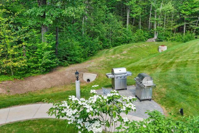 24 Willey Creek Rd Unit 203, Exeter, NH 03833