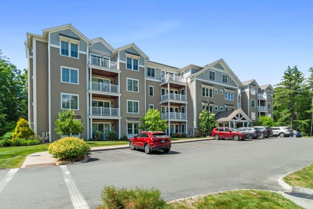 24 Willey Creek Rd Unit 203, Exeter, NH 03833