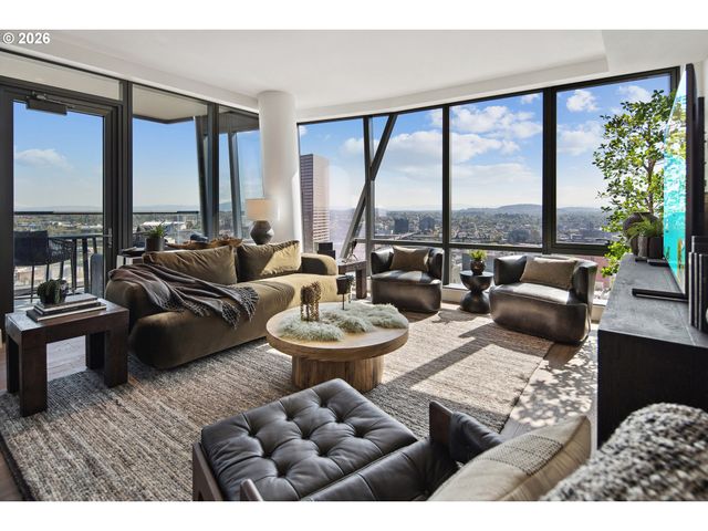 550 Sw 10TH Ave 2306, Portland, OR 97205