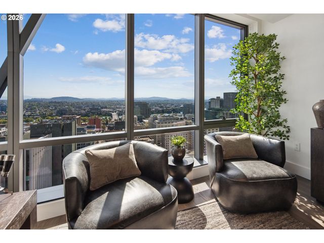 550 Sw 10TH Ave 2306, Portland, OR 97205