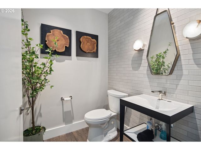 550 Sw 10TH Ave 2306, Portland, OR 97205