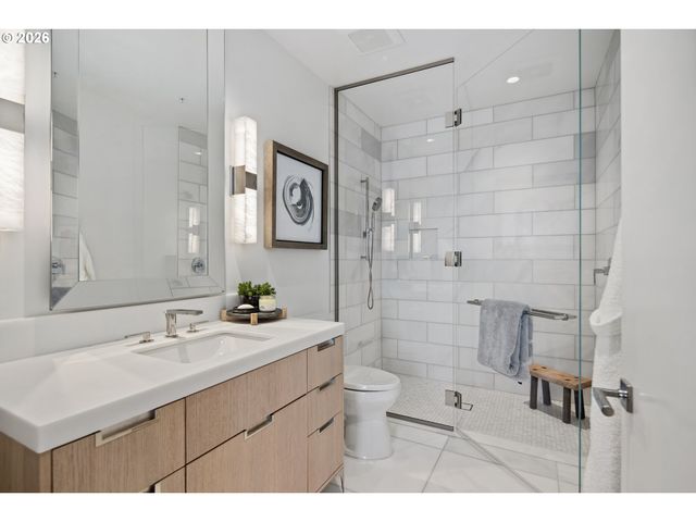 550 Sw 10TH Ave 2306, Portland, OR 97205