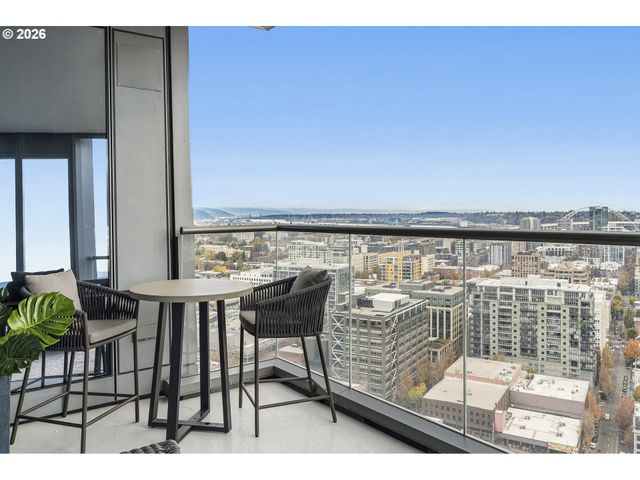 550 Sw 10TH Ave 2306, Portland, OR 97205