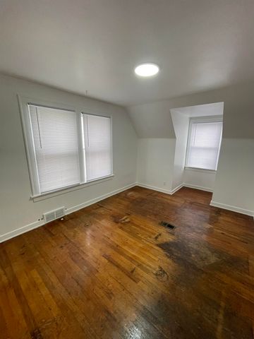 605 E Baltimore Boulevard, Flint, MI 48505