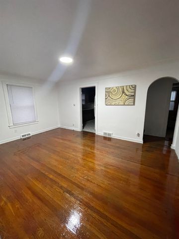 605 E Baltimore Boulevard, Flint, MI 48505