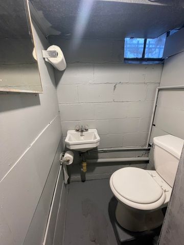 605 E Baltimore Boulevard, Flint, MI 48505